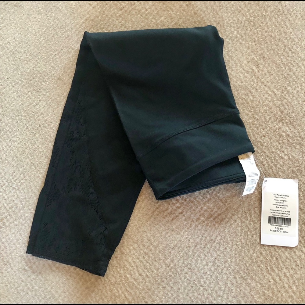 Fabletics capris